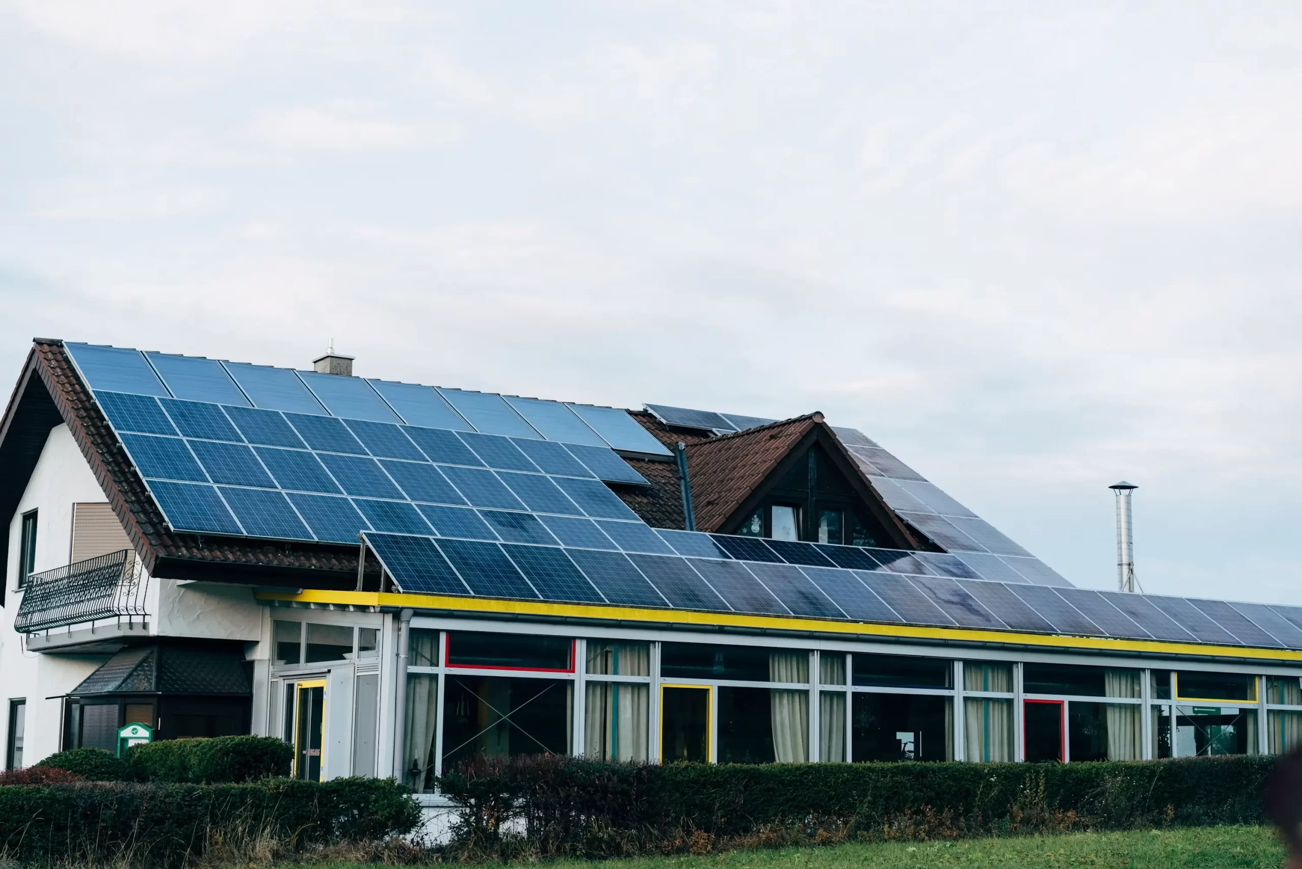 Yalding solar installing
